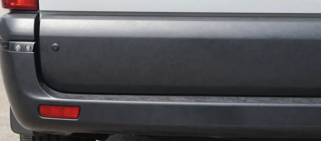 5 Reasons a Damaged Bumper Can Harm Your Business Reputation